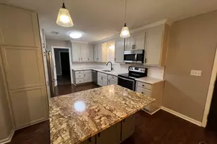 2135 Summit Blvd, Pensacola, FL 32503 - Photo 3