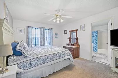 9447 Parker Pl Dr, Navarre, FL 32566 - Photo 13