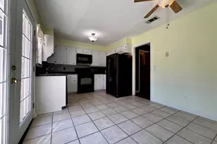 8101 Tippin Ave, Pensacola, FL 32514 - Photo 11