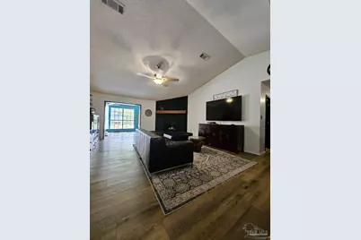 4460 Whisper Dr, Pensacola, FL 32504 - Photo 3