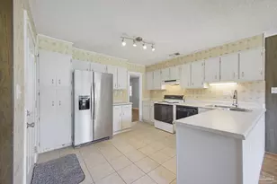 1011 Gerhardt Dr, Pensacola, FL 32503 - Photo 23