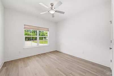 2406 Frontera St, Navarre, FL 32566 - Photo 9