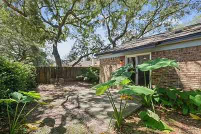 7474 Baywoods Ln, Pensacola, FL 32504 - Photo 25