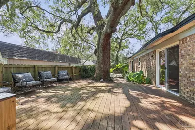 7474 Baywoods Ln, Pensacola, FL 32504 - Photo 5