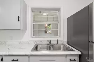 5502 Essex Rd, Pensacola, FL 32506 - Photo 9
