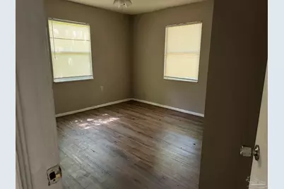 6406 Skyline Dr, Milton, FL 32570 - Photo 7