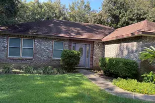 6661 Avenida Codorniz, Navarre, FL 32566 - Photo 1