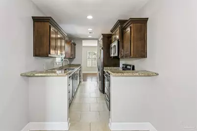 2121 N 12th Ave, Pensacola, FL 32503 - Photo 7