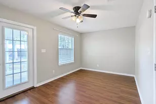 5963 Ashton Woods Cir, Milton, FL 32570 - Photo 17