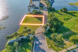 4 Wharf Ave, Pensacola, FL 32502 - Photo 1