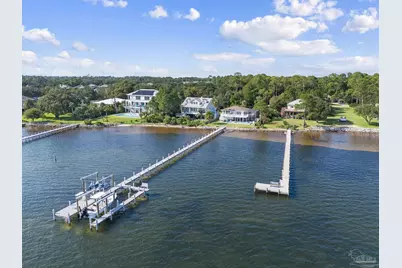 5469 Soundside Dr, Gulf Breeze, FL 32563 - Photo 1