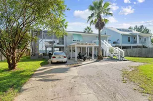 5469 Soundside Dr, Gulf Breeze, FL 32563 - Photo 5