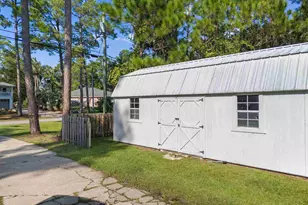 5469 Soundside Dr, Gulf Breeze, FL 32563 - Photo 51