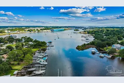 201 Edgewater Dr, Pensacola, FL 32507 - Photo 3