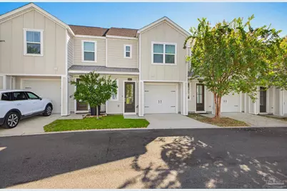 242 Junction Ave, Pensacola, FL 32502 - Photo 1