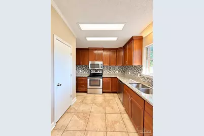 2825 Venetian Garden, Gulf Breeze, FL 32563 - Photo 11