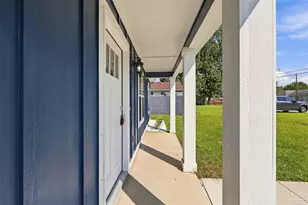 3017 Berwick St, Pensacola, FL 32503 - Photo 3