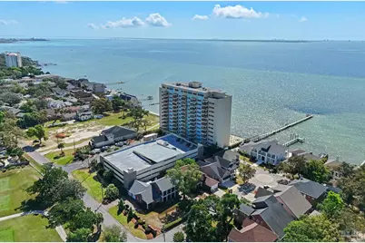825 Bayshore Dr #605, Pensacola, FL 32507 - Photo 9