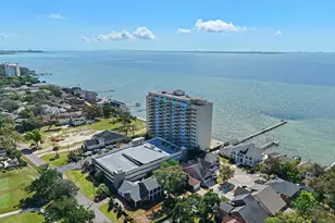 825 Bayshore Dr, Pensacola, FL 32507 - Photo 9
