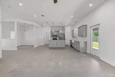 4902 Landmark Ln, Pace, FL 32571 - Photo 9
