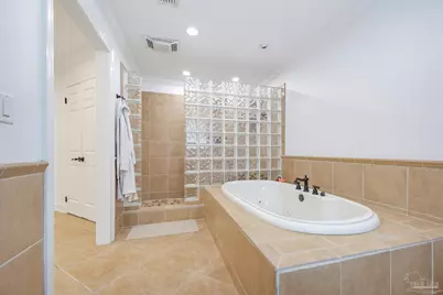 84 Chanteclaire Cir, Gulf Breeze, FL 32561 - Photo 49