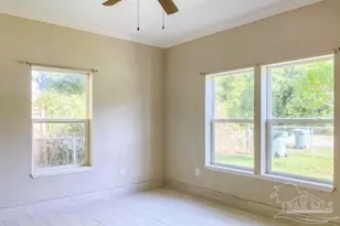 2425 E Johnson Ave, Pensacola, FL 32514 - Photo 7