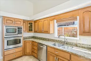 1613 Kalakaua Ct, Gulf Breeze, FL 32563 - Photo 25