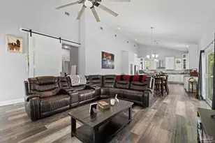 279 Seamarge Ln, Pensacola, FL 32507 - Photo 9