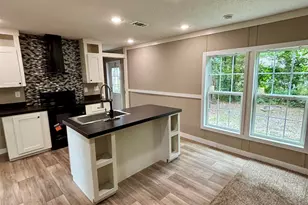 6923 Datura St, Milton, FL 32570 - Photo 5