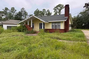 3037 N 13th Ave, Milton, FL 32583 - Photo 1