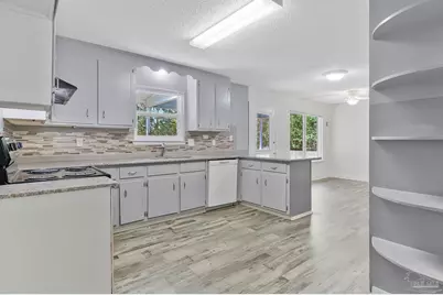 5409 Pond View Dr, Milton, FL 32570 - Photo 15