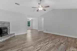 5409 Pond View Dr, Milton, FL 32570 - Photo 7