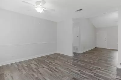 5409 Pond View Dr, Milton, FL 32570 - Photo 9