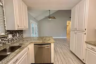 2460 Houston Cir, Gulf Breeze, FL 32563 - Photo 11