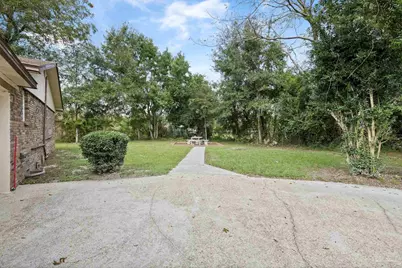6971 Jefferson Ave, Century, FL 32535 - Photo 17