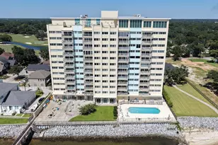 825 Bayshore Dr, Pensacola, FL 32507 - Photo 9