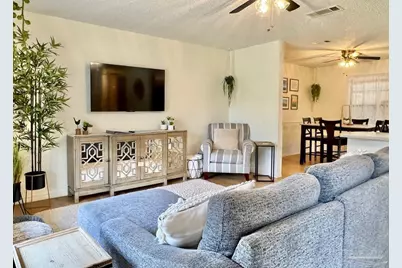 5385 Camile Gardens Cir, Milton, FL 32570 - Photo 3
