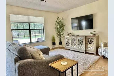 5385 Camile Gardens Cir, Milton, FL 32570 - Photo 5