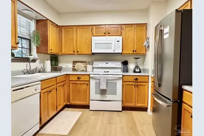 5385 Camile Gardens Cir, Milton, FL 32570 - Photo 9
