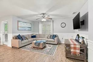 9466 Lutoo Ln, Pensacola, FL 32526 - Photo 7
