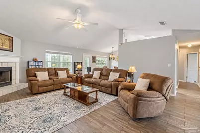 2410 Ennis Ct, Navarre, FL 32566 - Photo 7