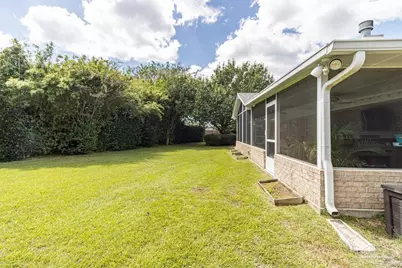 2410 Ennis Ct, Navarre, FL 32566 - Photo 37