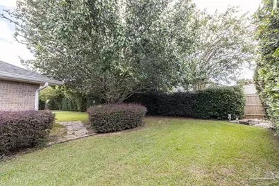 2410 Ennis Ct, Navarre, FL 32566 - Photo 49