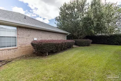 2410 Ennis Ct, Navarre, FL 32566 - Photo 47