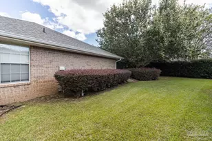 2410 Ennis Ct, Navarre, FL 32566 - Photo 47