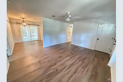 8240 Sedgefield Dr, Pensacola, FL 32507 - Photo 5