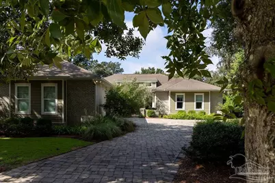 128 Highpoint Dr, Gulf Breeze, FL 32561 - Photo 1