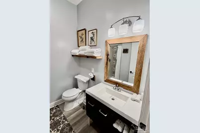 610 W La Rua St, Pensacola, FL 32501 - Photo 13