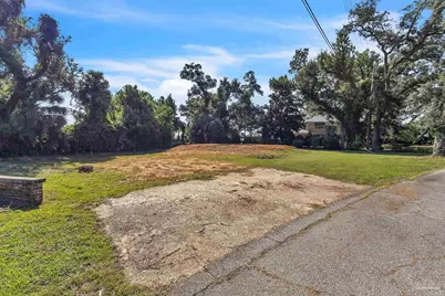 1055 Harbourview Cir, Pensacola, FL 32507 - Photo 19