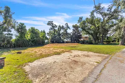 1055 Harbourview Cir, Pensacola, FL 32507 - Photo 25